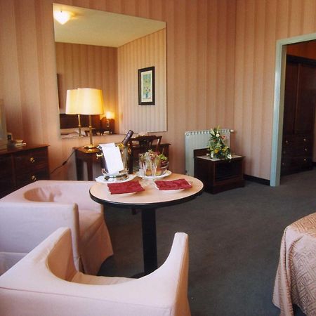 Hotel Esplanade Pescara Bagian luar foto