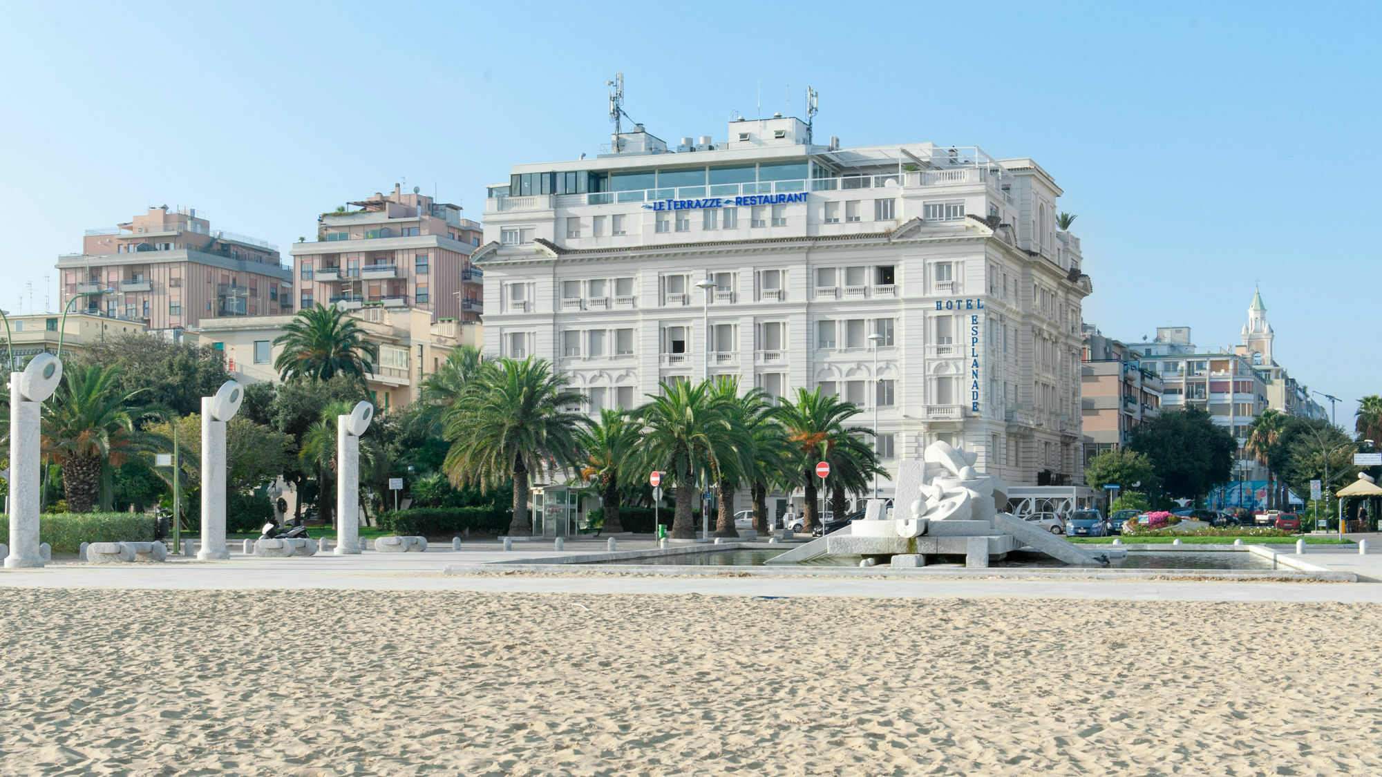 Hotel Esplanade Pescara Bagian luar foto
