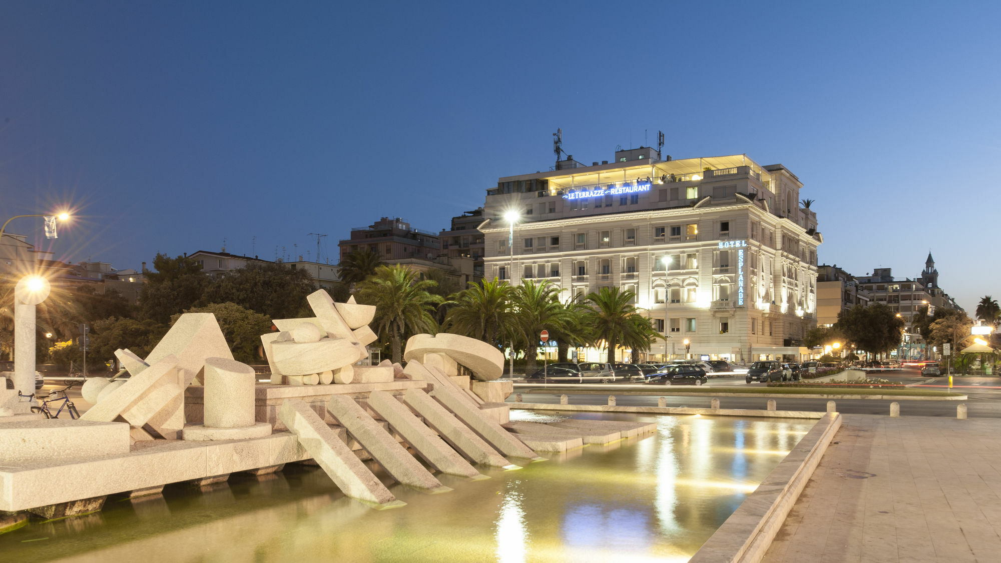 Hotel Esplanade Pescara Bagian luar foto