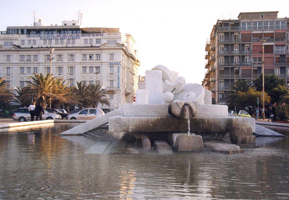 Hotel Esplanade Pescara Bagian luar foto